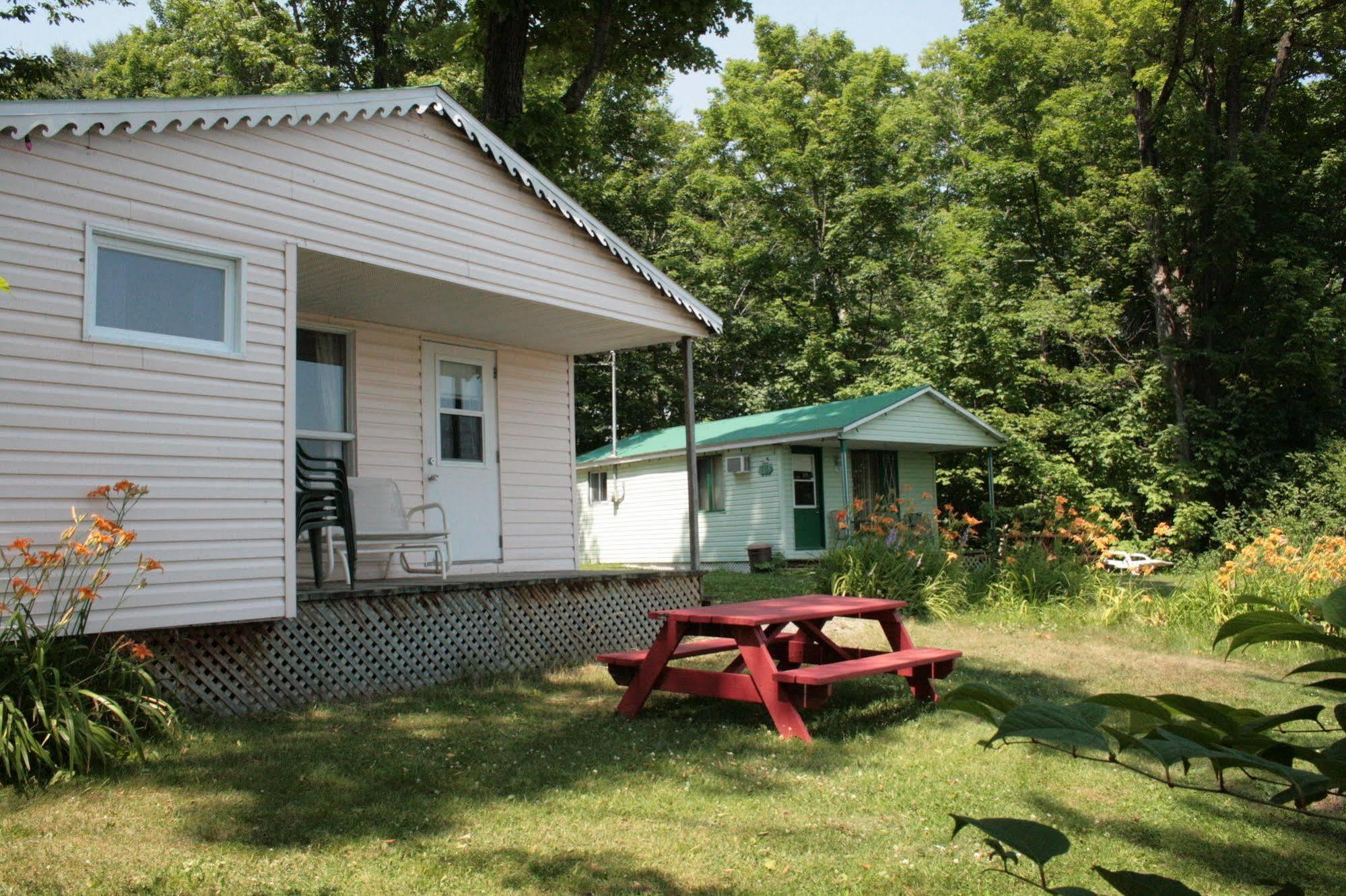 Camping Chalets Lac St-Augustin Quebec Exteriér fotografie